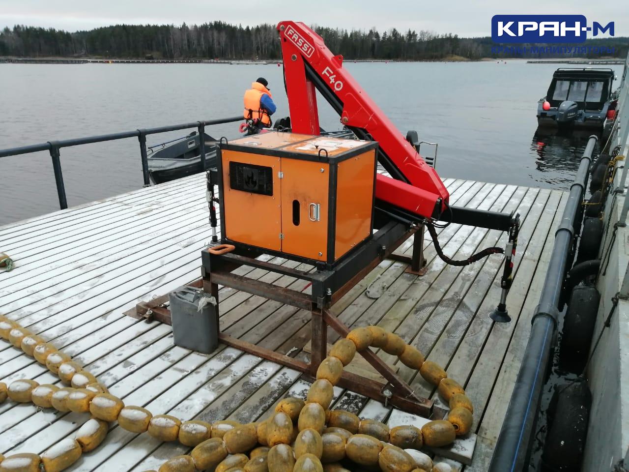 Морской кран-манипулятор Fassi F40 c гидростанцией на специально подготовленной раме